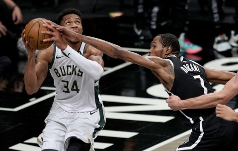 星空体育新闻-包含NBA东部榜首之战：雄鹿力克篮网，取得胜利的词条