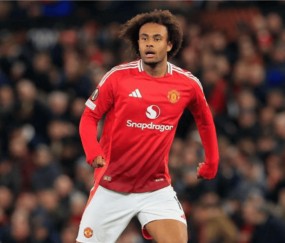 星空体育新闻-埃弗顿和曼联打平，战绩稳定