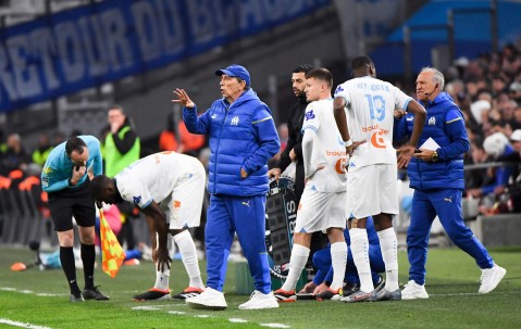 星空体育官网app-比利亚雷亚尔全队表现平稳，客场稳拿三分