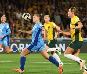 星空体育娱乐-瑞典队在比赛中展现出强大实力，取得胜利