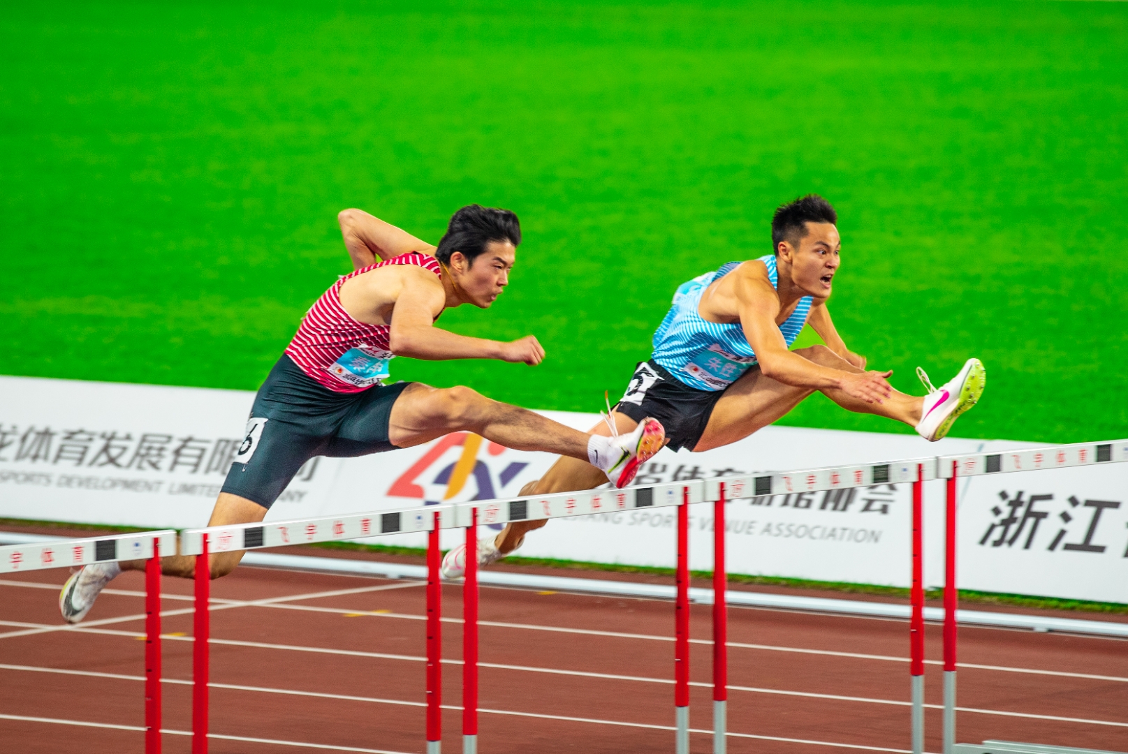 跑步项目中，选手激情无限追赶