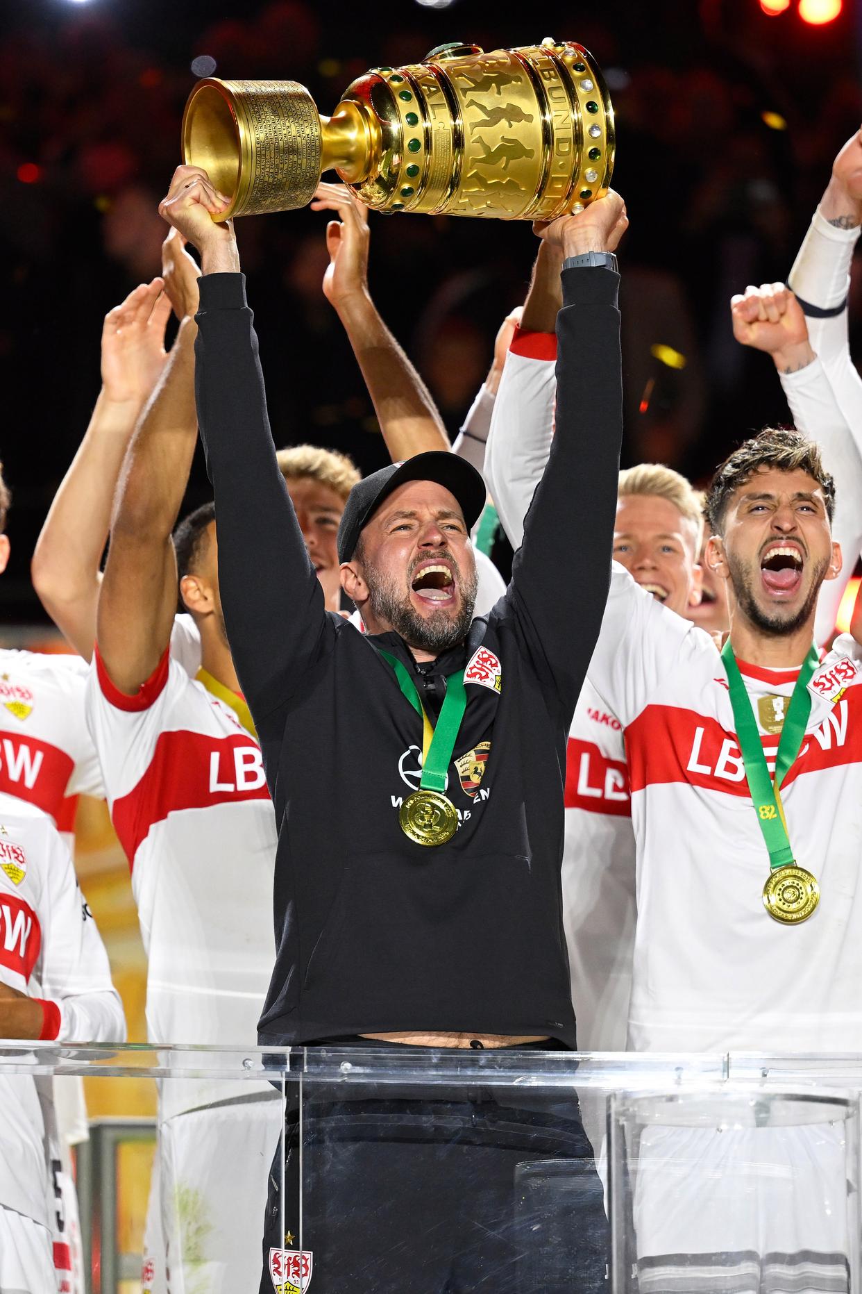 斯图加特主场惜败，遭遇不胜