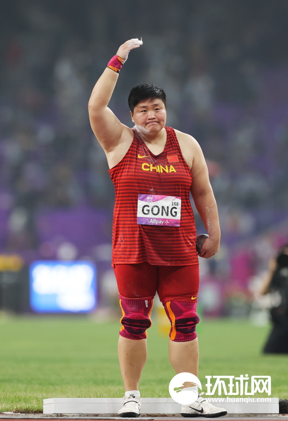 铅球比赛欢乐颂，阿根廷选手夺得银牌