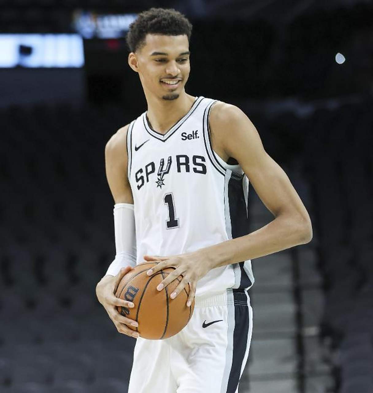 火箭队再次挑战马刺队