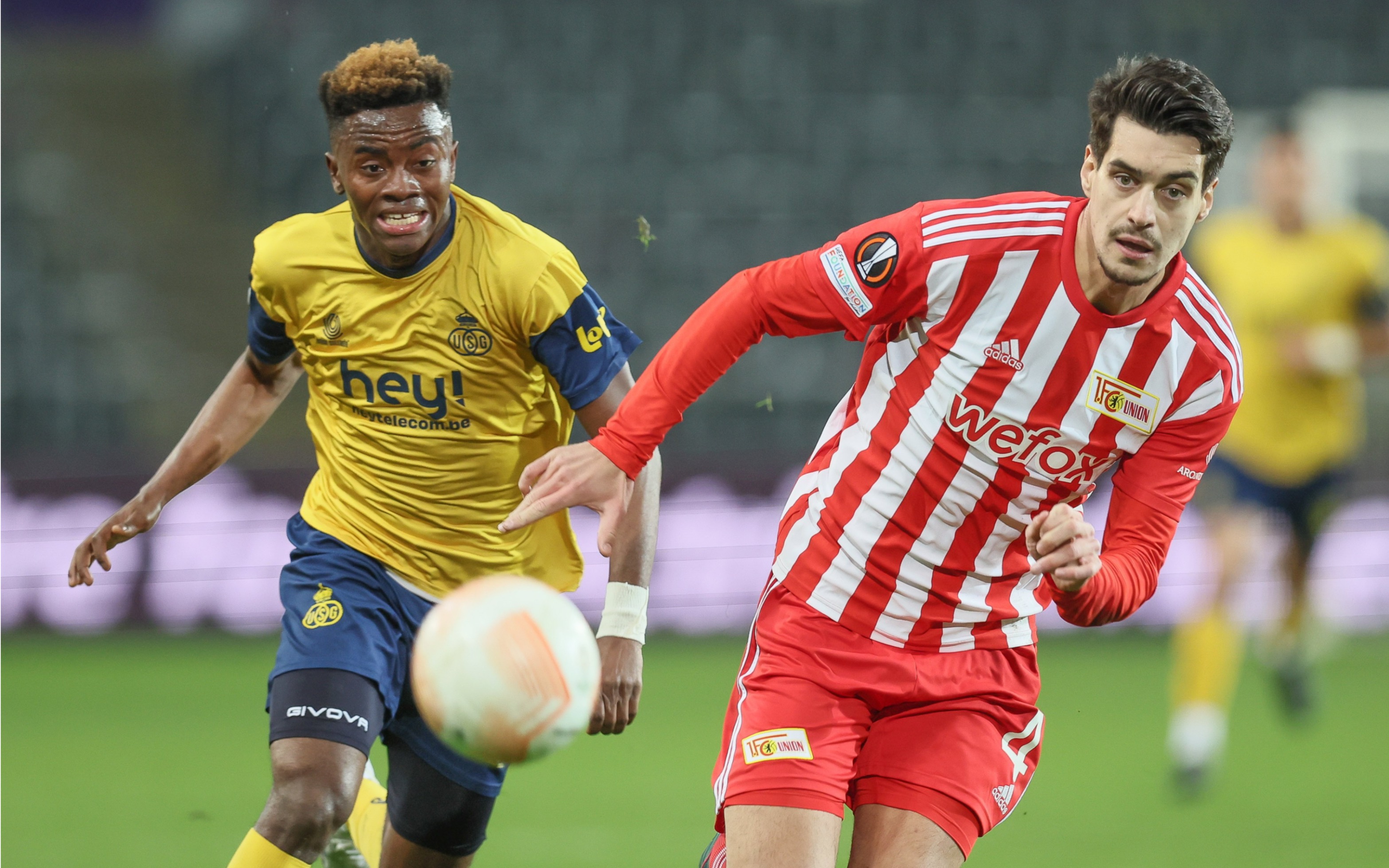 柏林联队实力派球员完成精彩进球