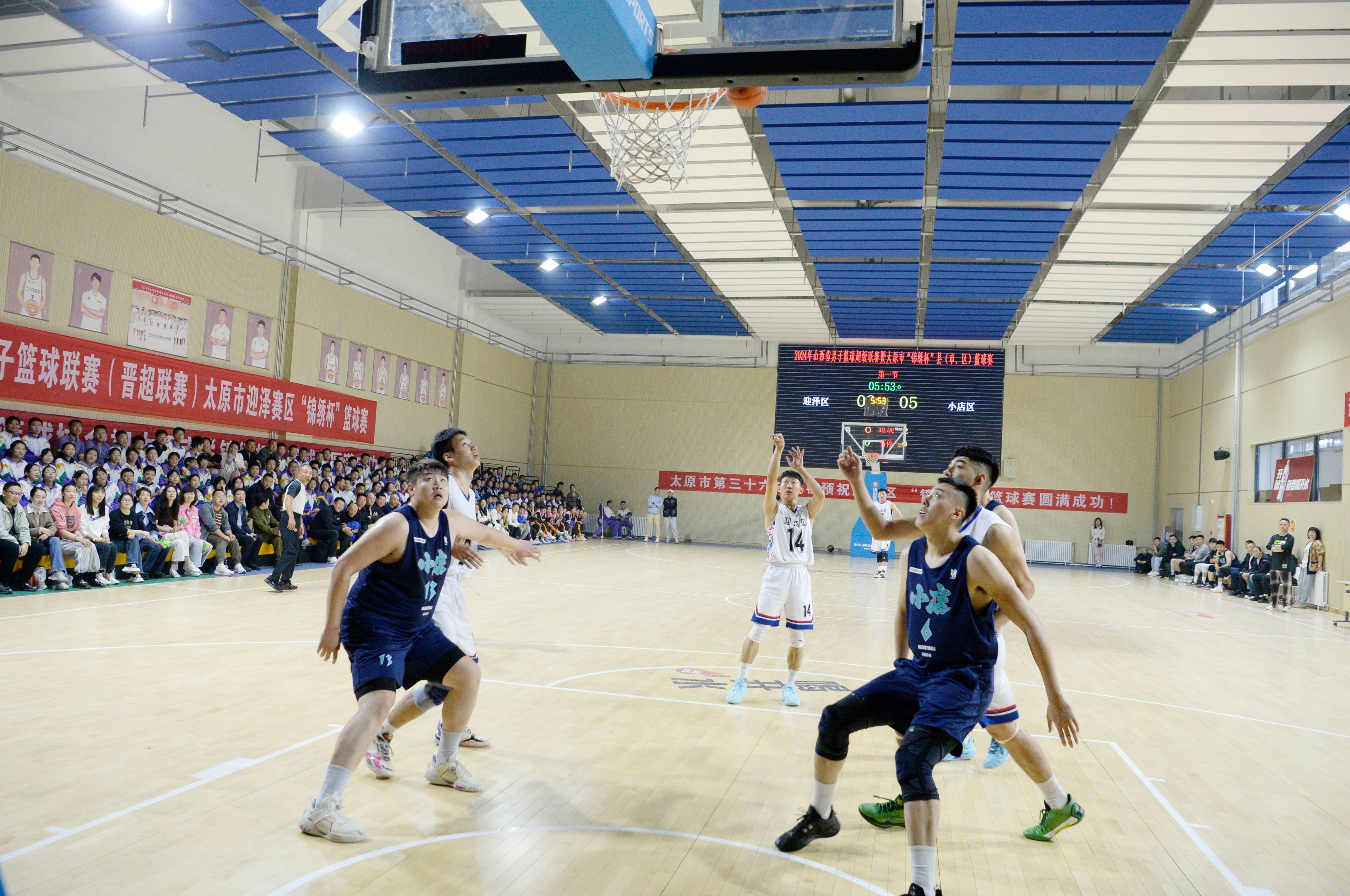 精彩篮球表现引得观众热血沸腾，氛围非凡的简单介绍