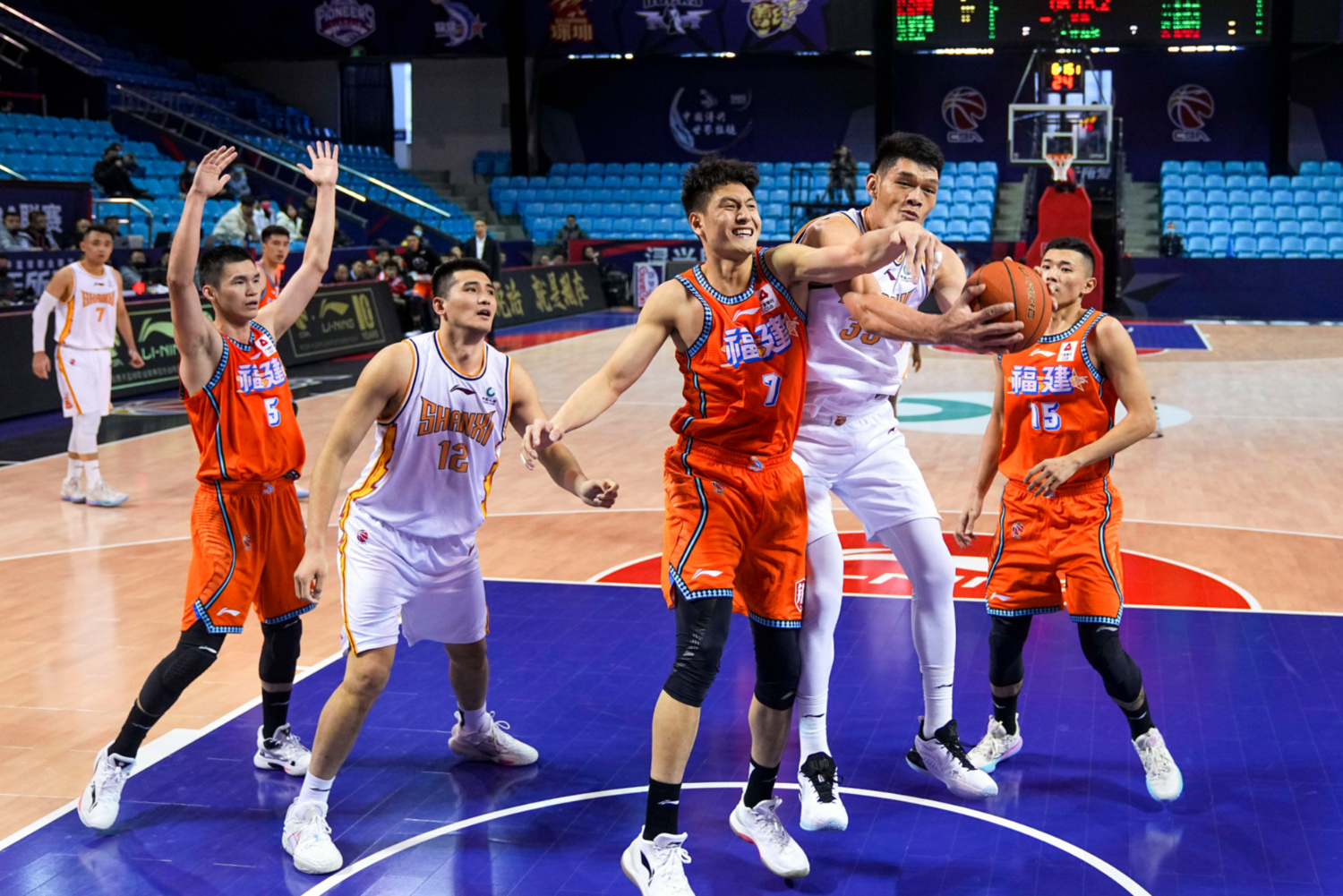 关于福建男篮马不停蹄,客场击败广州队保持不败的信息 关于福建男篮马不停蹄,客场击败广州队保持不败的信息