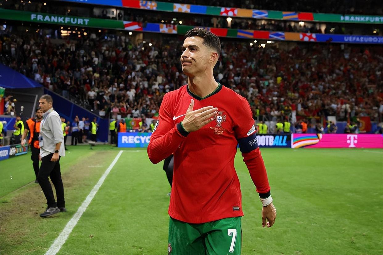 尤文图斯胜切尔西惜败，C罗点球献绝杀的简单介绍